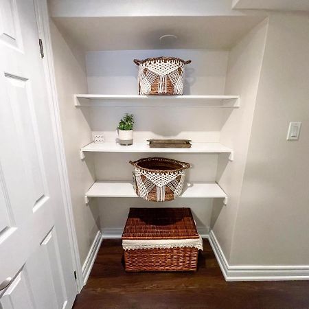 Spacious & Renovated 1Bd Suite W/Parking Toronto Bagian luar foto