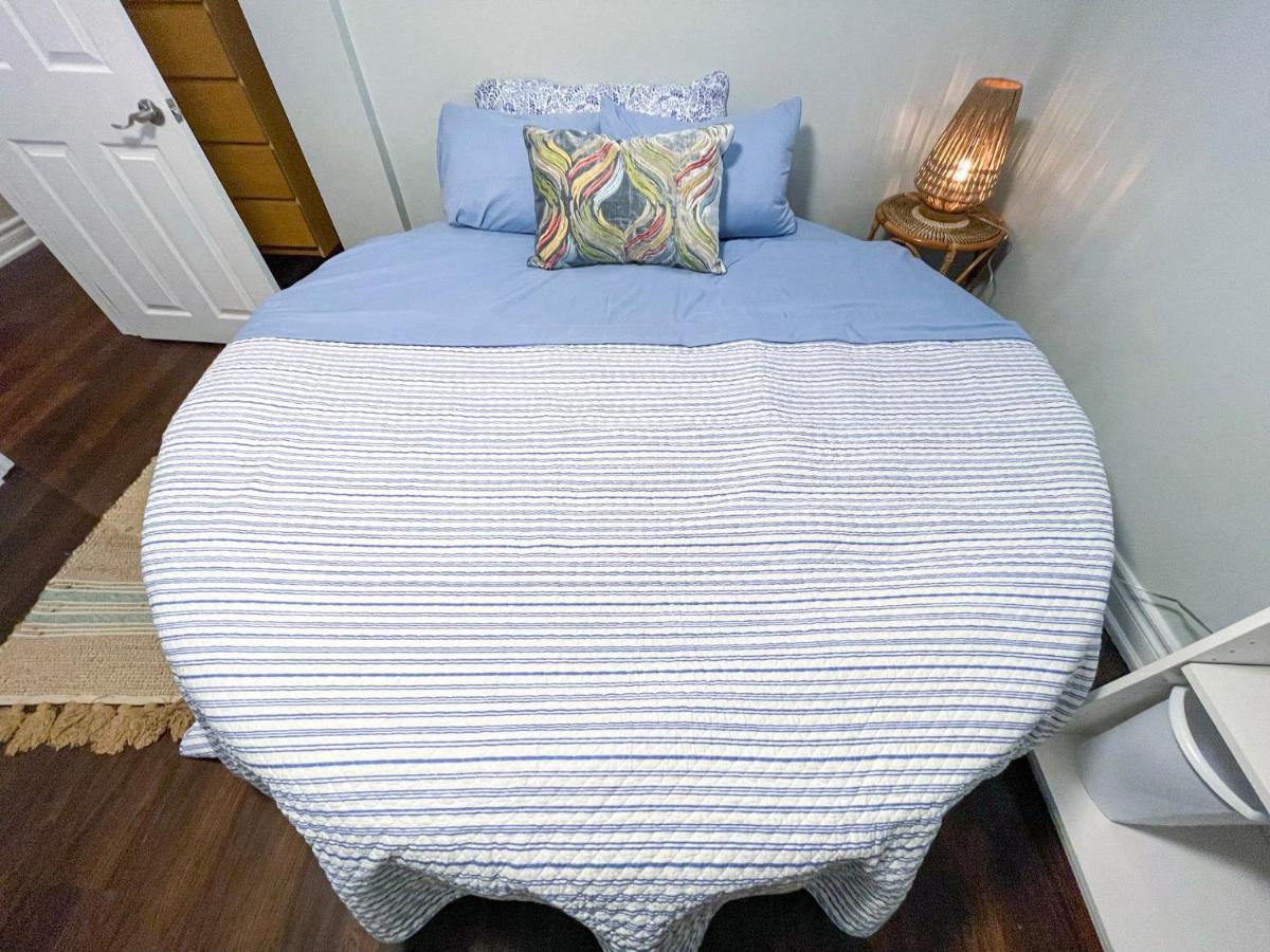 Spacious & Renovated 1Bd Suite W/Parking Toronto Bagian luar foto
